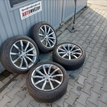 2,0 BiTDI 4x4 R-Line DSG ČR 1.MAJITEL