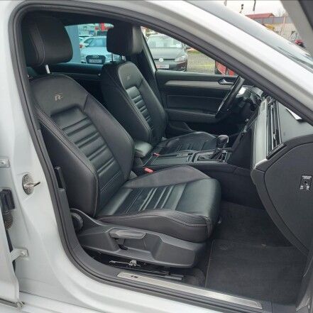 2,0 BiTDI 4x4 R-Line DSG ČR 1.MAJITEL