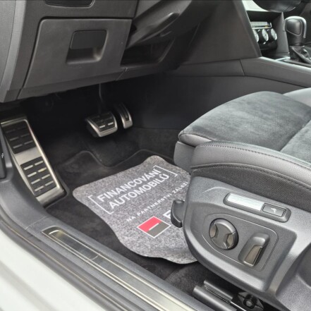 2,0 TDI DSG ČR 1.majitel ELEGANCE