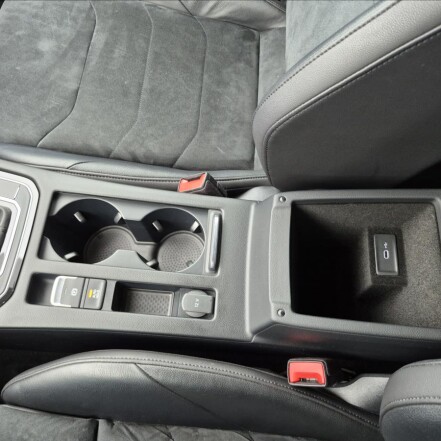 2,0 TDI DSG ČR 1.majitel ELEGANCE