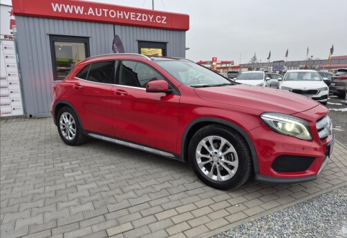 Mercedes-Benz GLA 200 AMG Automat