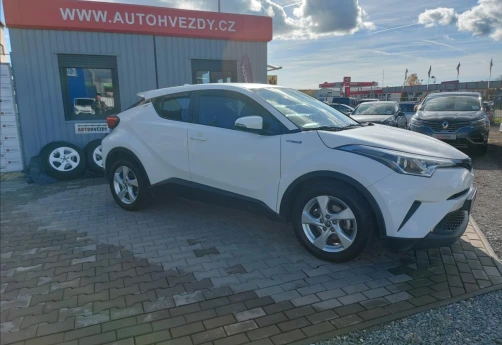 Toyota C-HR 1,8 HYBRID E-CVT AUTOMAT ČR 1.majitel